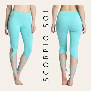 0362. SCORPIO SOL AQUA ATHLETIC‎ CAPRIS WITH WRAP AROUND LEGS SIZE XSMALL